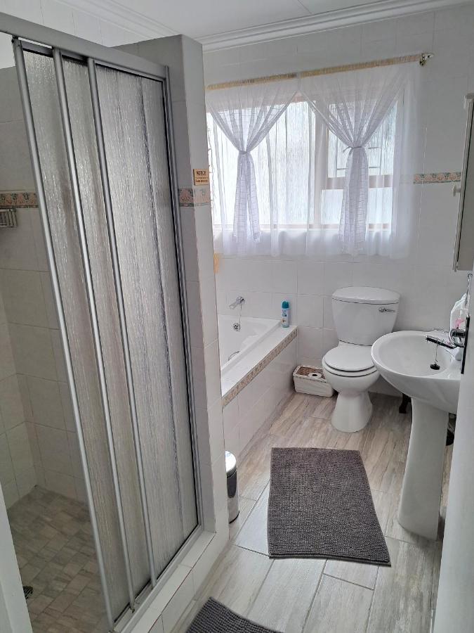 Ocean Breeze Apartment Mossel Bay Bagian luar foto